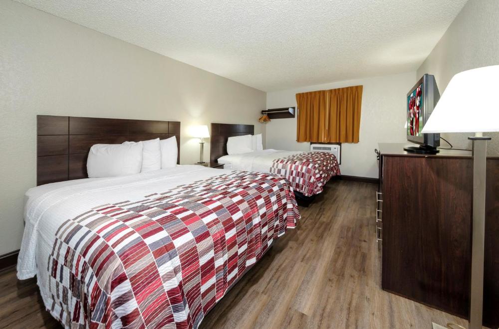 Deluxe Room with Two Queen Beds Non-Smoking interior